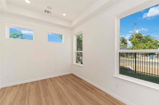 4710 Mallow Street B, Houston, TX 77033