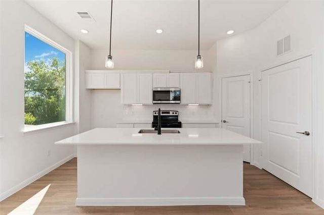 4710 Mallow Street B, Houston, TX 77033