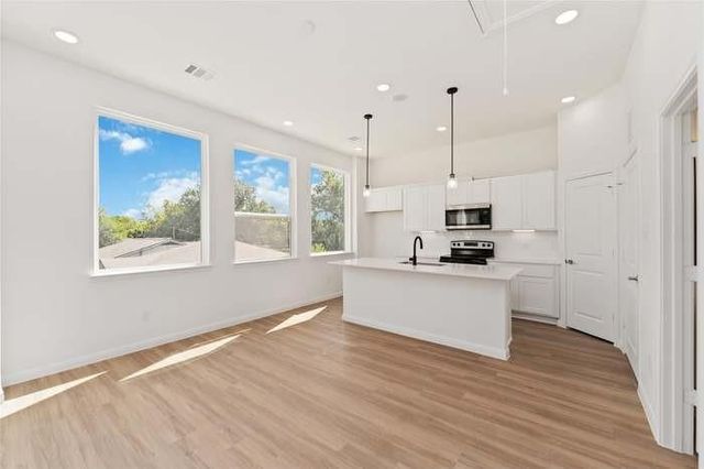 4710 Mallow Street B, Houston, TX 77033