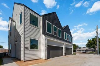 4710 Mallow Street B, Houston, TX 77033