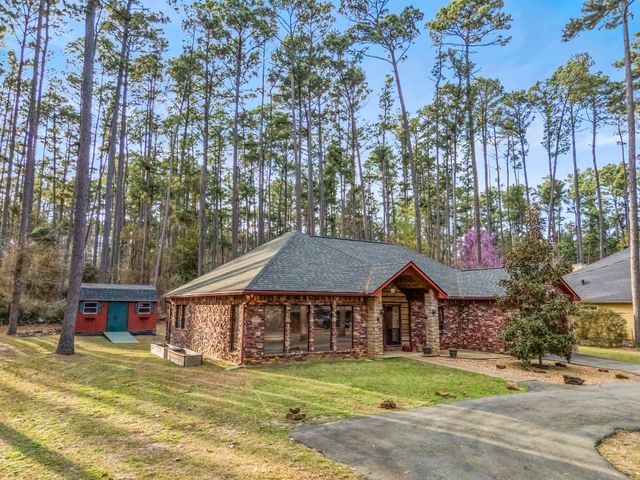 161 Pine Branch Glen, Holly Lake Ranch, TX 75765