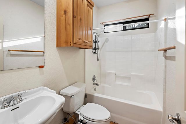 161 Pine Branch Glen, Holly Lake Ranch, TX 75765