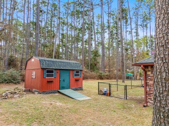 161 Pine Branch Glen, Holly Lake Ranch, TX 75765