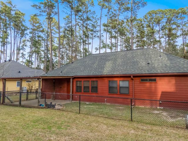 161 Pine Branch Glen, Holly Lake Ranch, TX 75765