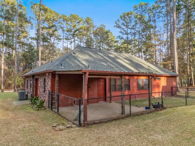 161 Pine Branch Glen, Holly Lake Ranch, TX 75765