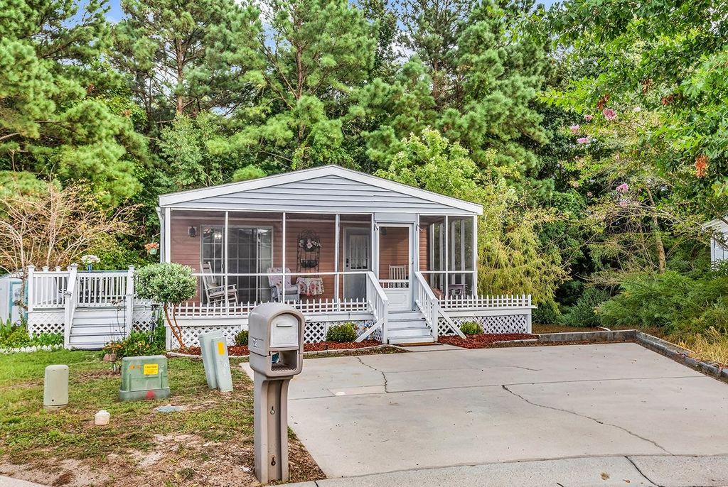 738 Oliver Dr., Garden City Beach, SC 29576