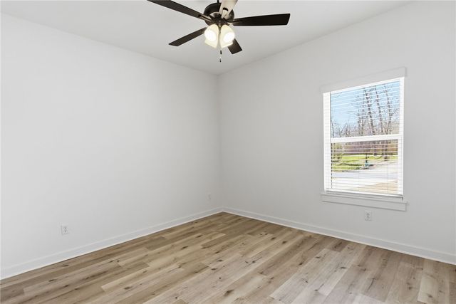 5 Kirkdouglas Lane, Bella Vista, AR 72715