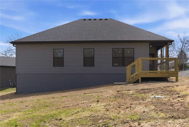 5 Kirkdouglas Lane, Bella Vista, AR 72715