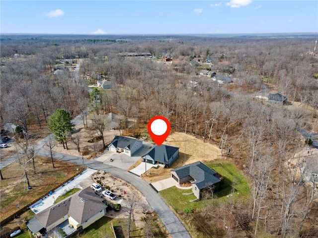 5 Kirkdouglas Lane, Bella Vista, AR 72715