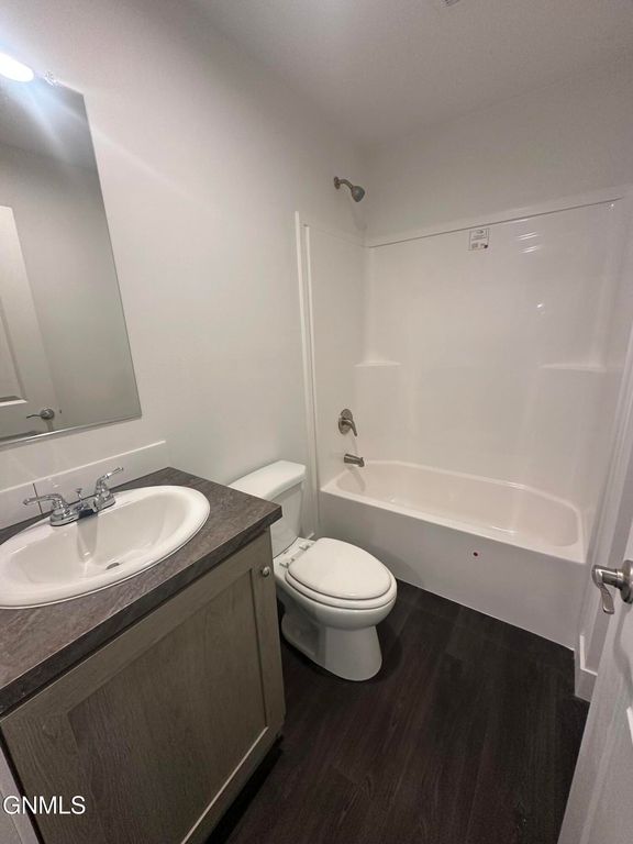 117 Countryside Lane, Mandan, ND 58554 photo 10