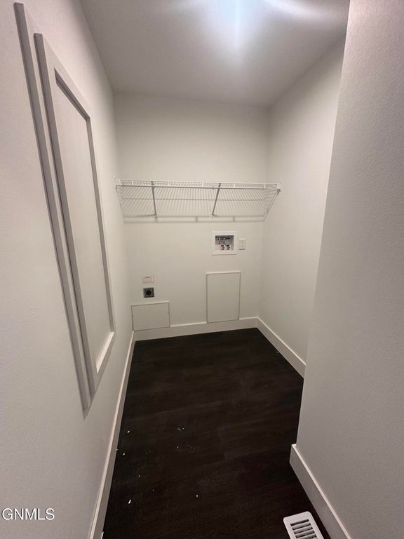 117 Countryside Lane, Mandan, ND 58554 photo 11