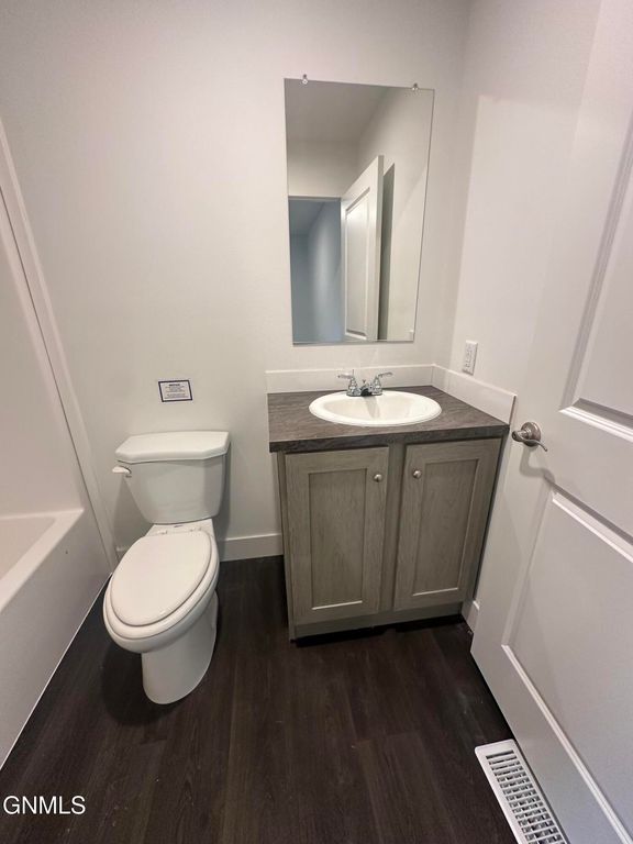 117 Countryside Lane, Mandan, ND 58554 photo 6