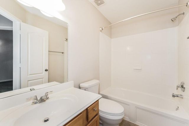 8011 Thorncroft Manor Lane, Richmond, TX 77407