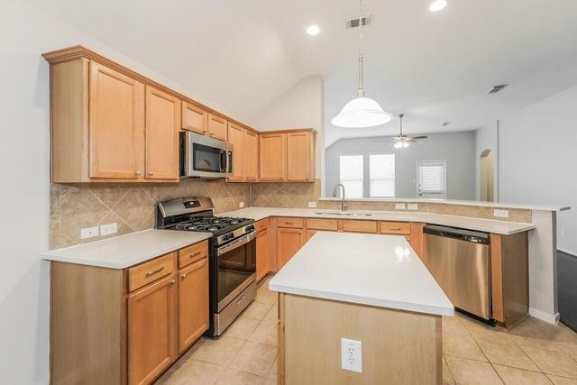 8011 Thorncroft Manor Lane, Richmond, TX 77407