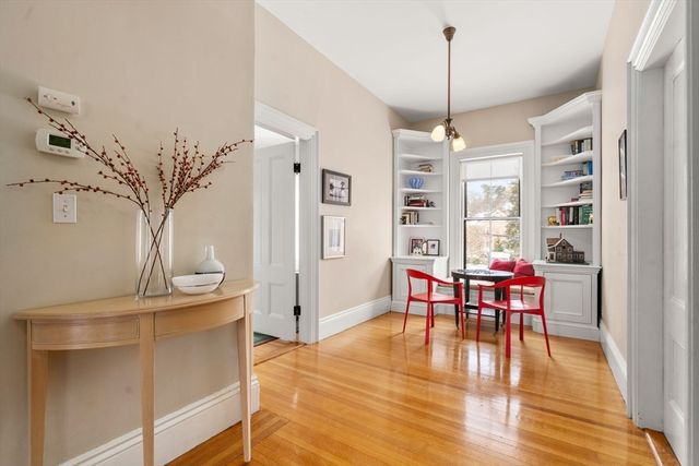 327 Franklin St, Newton, MA 02458