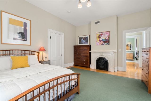 327 Franklin St, Newton, MA 02458