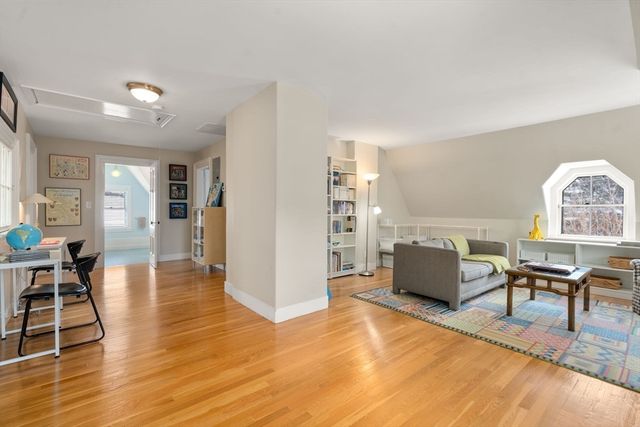 327 Franklin St, Newton, MA 02458