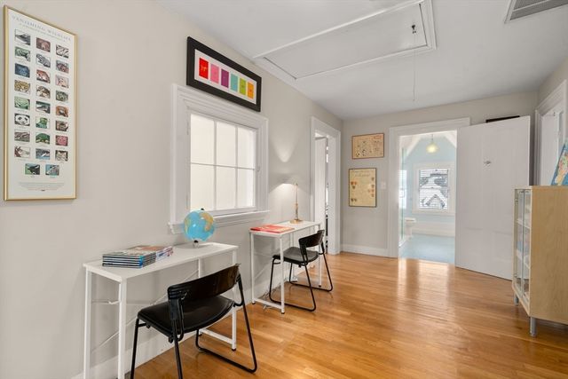 327 Franklin St, Newton, MA 02458