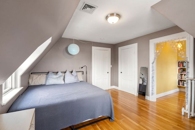 327 Franklin St, Newton, MA 02458