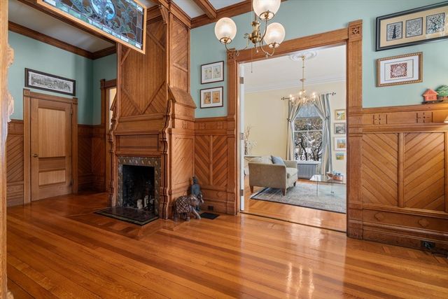 327 Franklin St, Newton, MA 02458