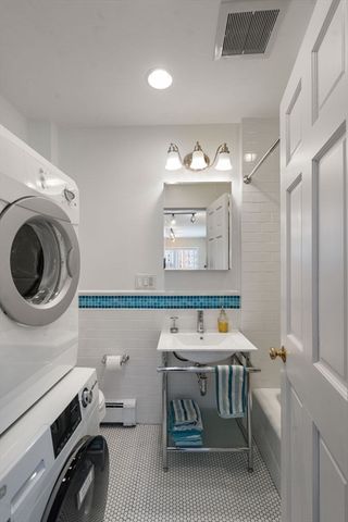 327 Franklin St, Newton, MA 02458