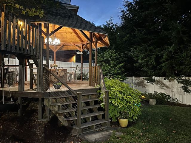 327 Franklin St, Newton, MA 02458