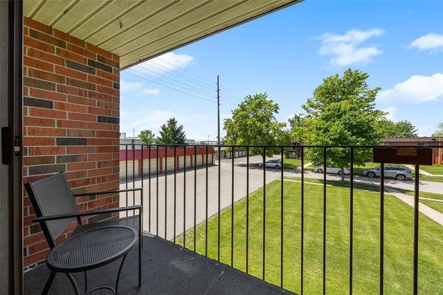 5712 Golden Court NE 60, Cedar Rapids, IA 52402