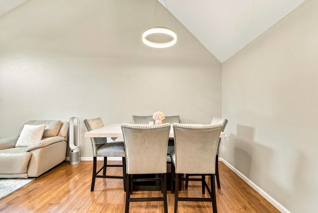 237 South St 26, Shrewsbury, MA 01545