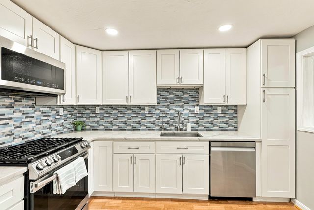 237 South St 26, Shrewsbury, MA 01545