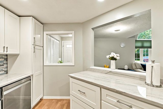 237 South St 26, Shrewsbury, MA 01545