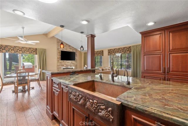 396 S Sleepy Meadow, Anaheim Hills, CA 92807