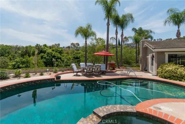 396 S Sleepy Meadow, Anaheim Hills, CA 92807