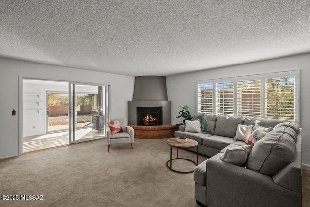 735 S La Huerta, Green Valley, AZ 85614