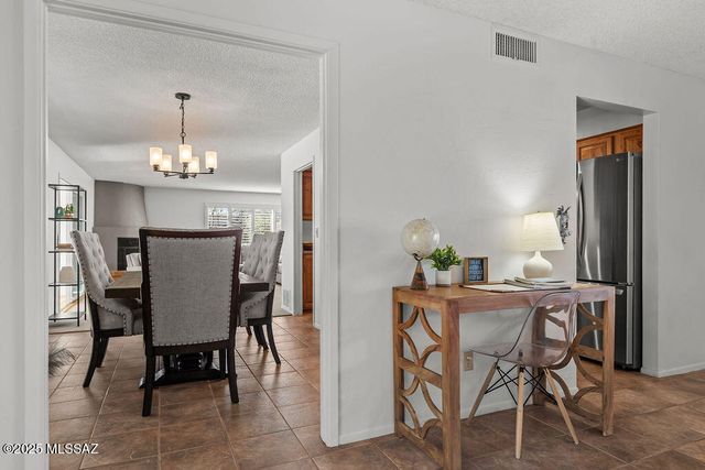 735 S La Huerta, Green Valley, AZ 85614