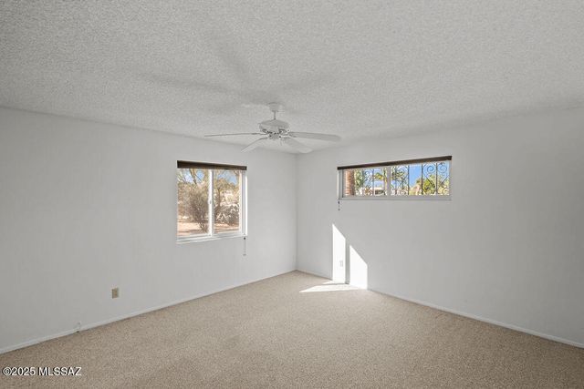 735 S La Huerta, Green Valley, AZ 85614