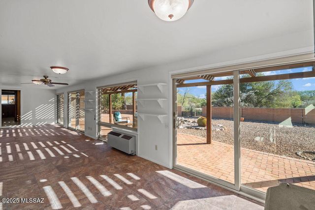 735 S La Huerta, Green Valley, AZ 85614