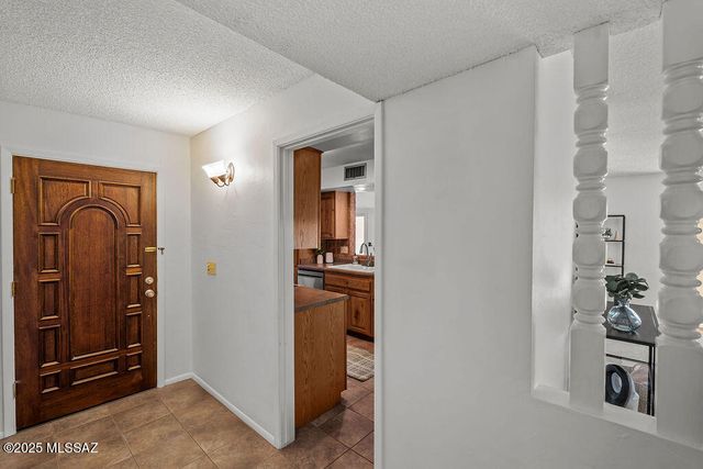 735 S La Huerta, Green Valley, AZ 85614