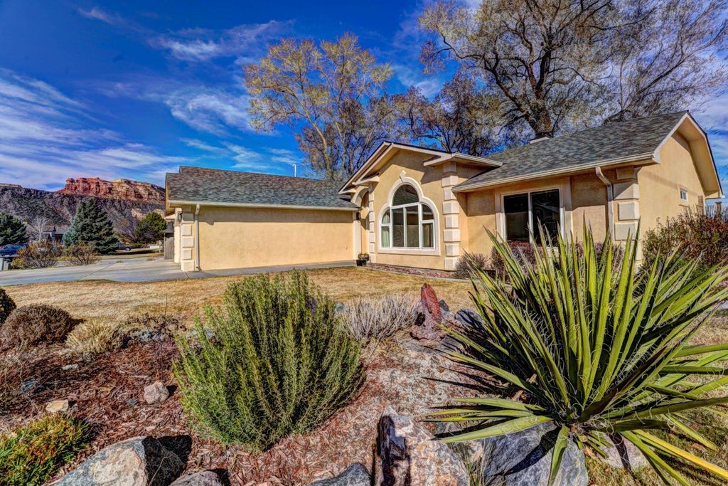 2144 S Canyon View Drive, Grand Junction, CO 81507
