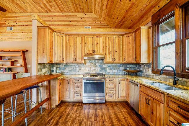 4587 CABIN ROAD, Bessemer, AL 35022