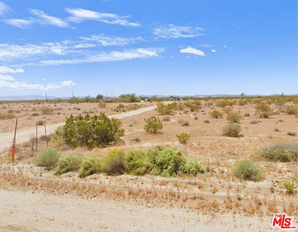 0 Leslie, Landers, CA 92285