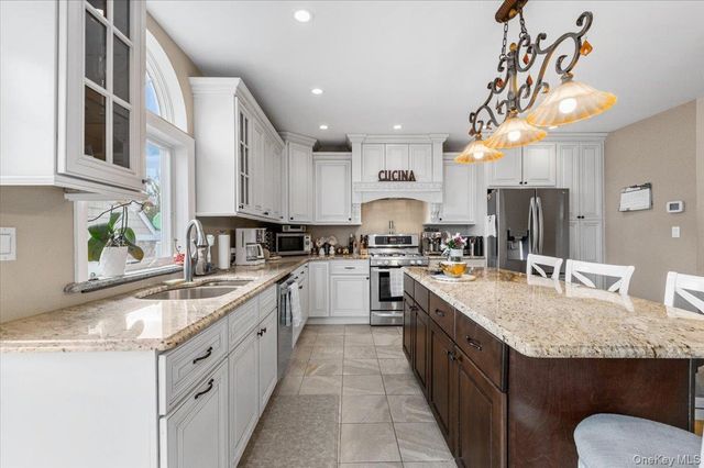 17428 Pidgeon Meadow Road, Fresh Meadows, NY 11365