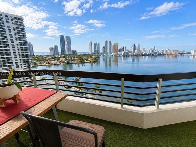 3600 Mystic Pointe Dr 1715, Aventura, FL 33180