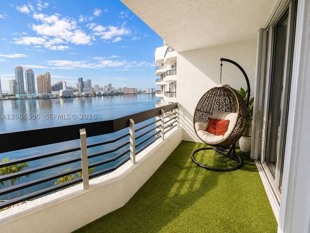 3600 Mystic Pointe Dr 1715, Aventura, FL 33180