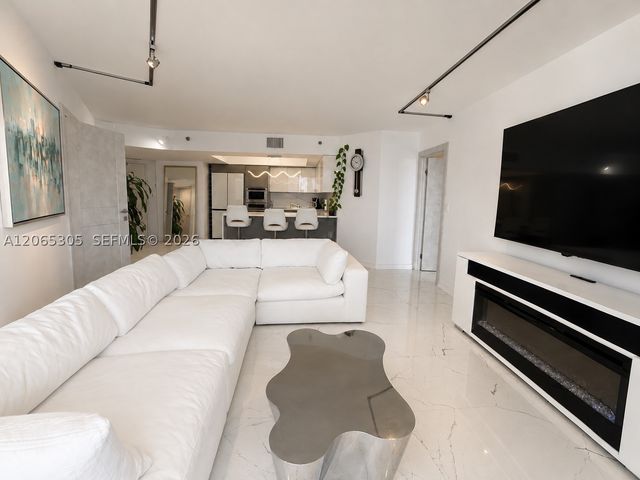 3600 Mystic Pointe Dr 1715, Aventura, FL 33180