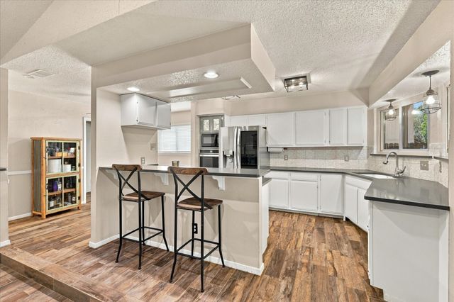 2840 Southridge Drive, Grapevine, TX 76051