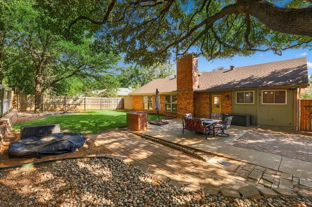 2840 Southridge Drive, Grapevine, TX 76051