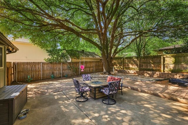 2840 Southridge Drive, Grapevine, TX 76051