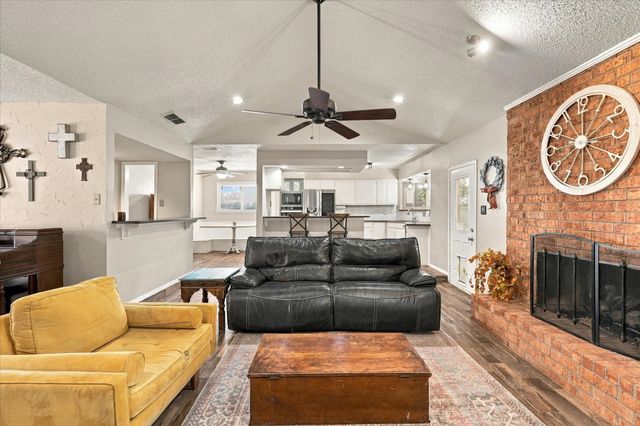 2840 Southridge Drive, Grapevine, TX 76051