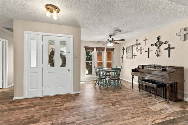 2840 Southridge Drive, Grapevine, TX 76051