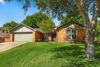 2840 Southridge Drive, Grapevine, TX 76051